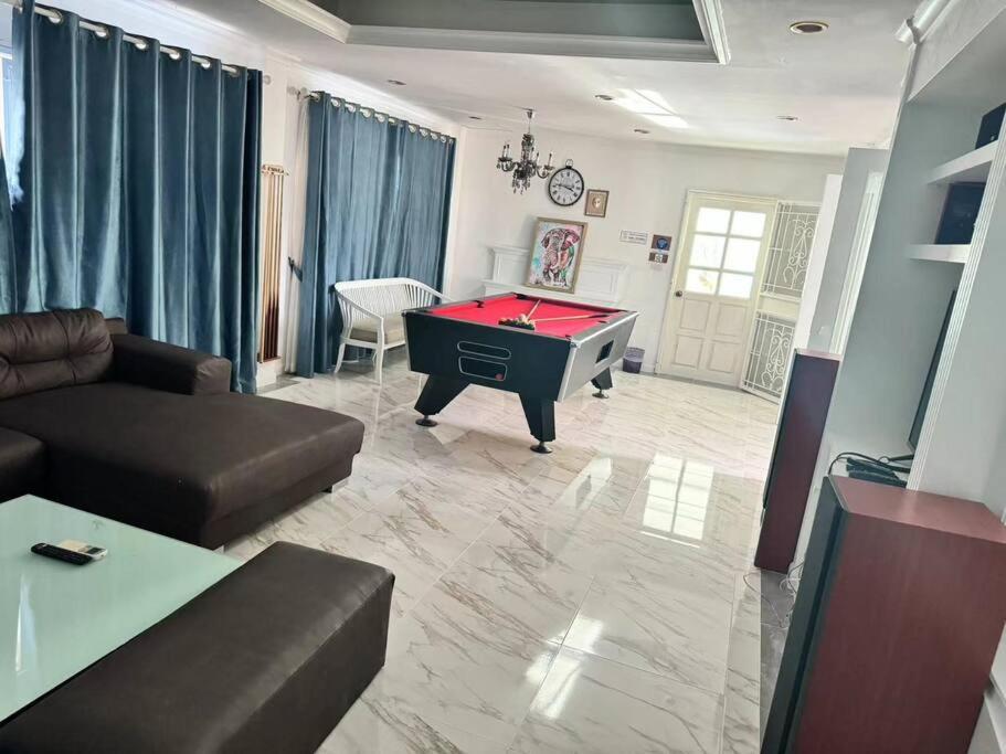 芭提雅南路4卧4卫 Blue Star Pool 近步行街和夜市