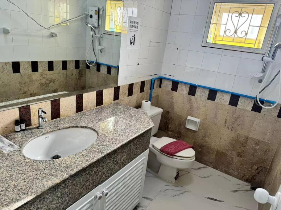 芭提雅南路4卧4卫 Blue Star Pool 近步行街和夜市 *