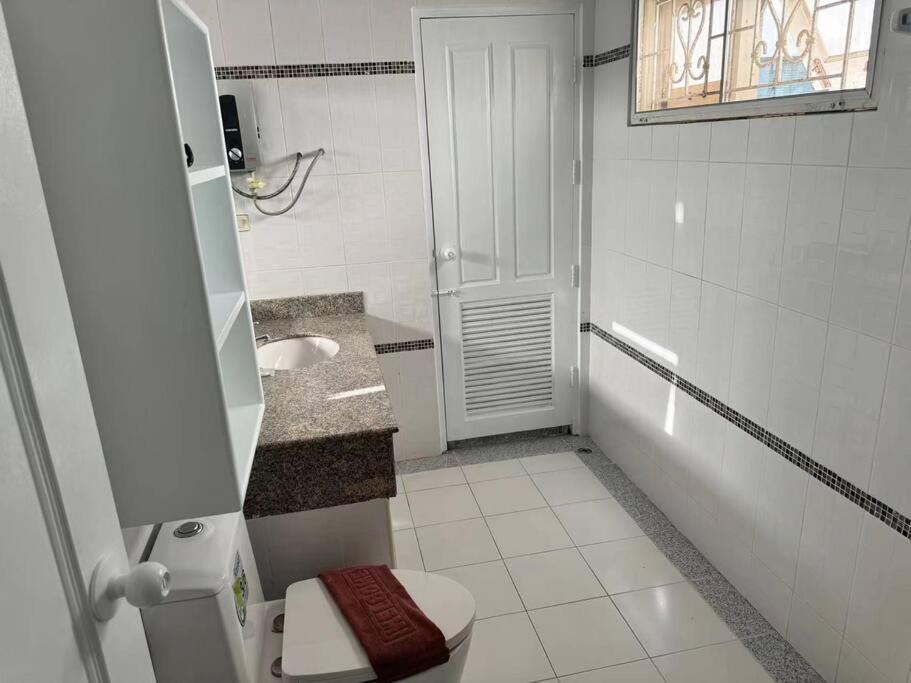 芭提雅南路4卧4卫 Blue Star Pool 近步行街和夜市 Villa